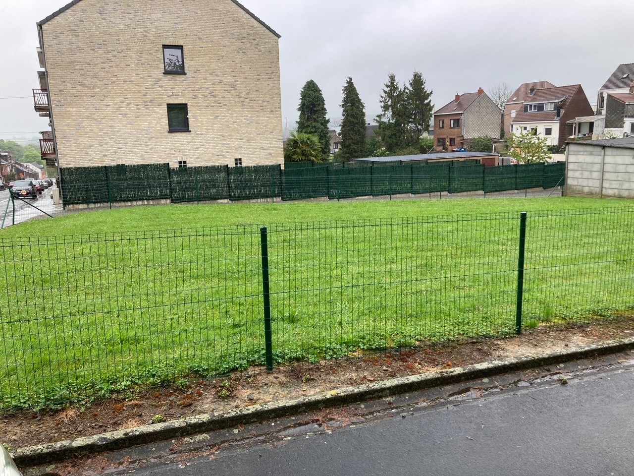 Terrain à bâtir de 4 ares 67 centiares pour la construction d'un projet de 6 appartement - Photo 3